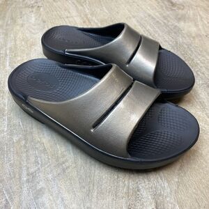 OOFOS Ooahh Luxe Women Black/Latte Slip On Sandals Slides Recovery Shoe Size 5